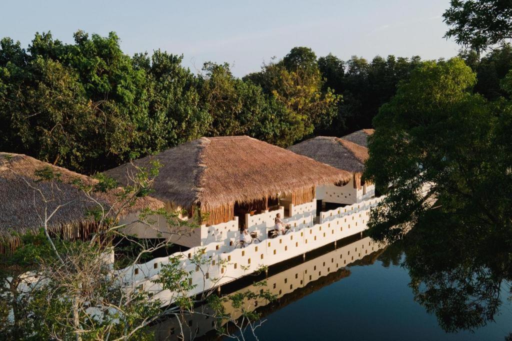 Anavilla Tangke Resort Кханом Екстериор снимка