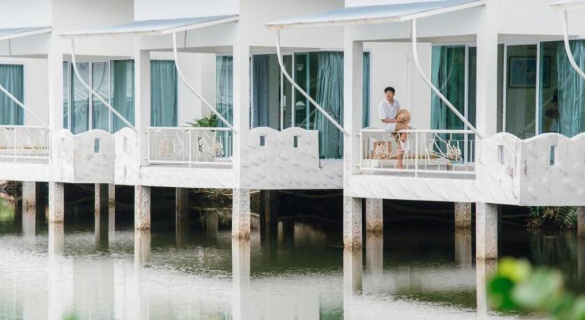 Anavilla Tangke Resort Кханом Екстериор снимка